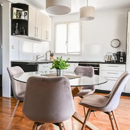Marijin Dvor Apartment Splitska