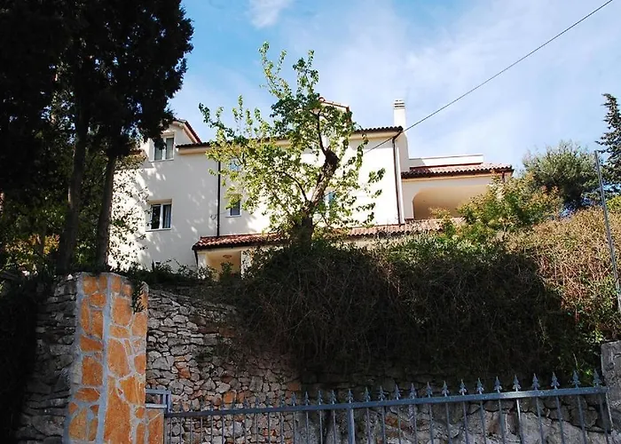 Apartment Marijin Dvor Splitska